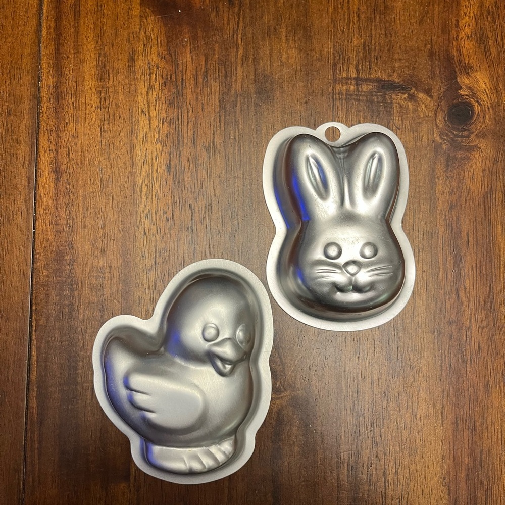 Wilton Bunny and Chick mini cake pans